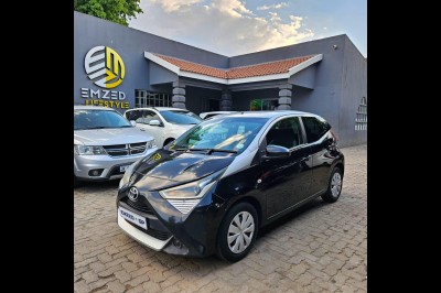 BUY TOYOTA AYGO 2019 1.0  X-PLAY (5DR), Motor Trader